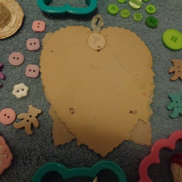 VINTAGE DOLL BIB, OLD VALENTINE, BABY SPOON, STOCKING, COOKIE CUTT, BUTTONS LOT - Picture 3 of 10